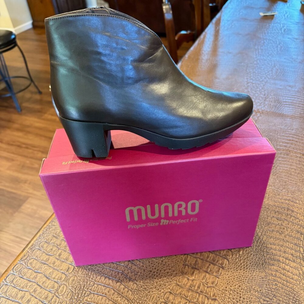 Munro Robynette Ankle Boot 11 ww